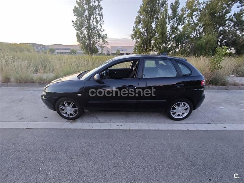Usado Seat Ibiza Reference 75 CV (55 kW) 2006 Negro Berlina