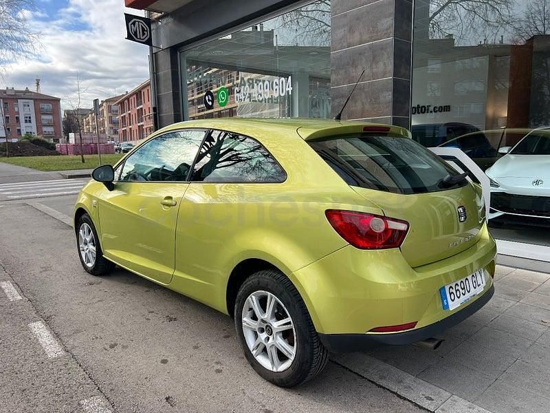 Usado Seat Ibiza SC Stylance 105 CV (77 kW) 2009 Verde Utilitario