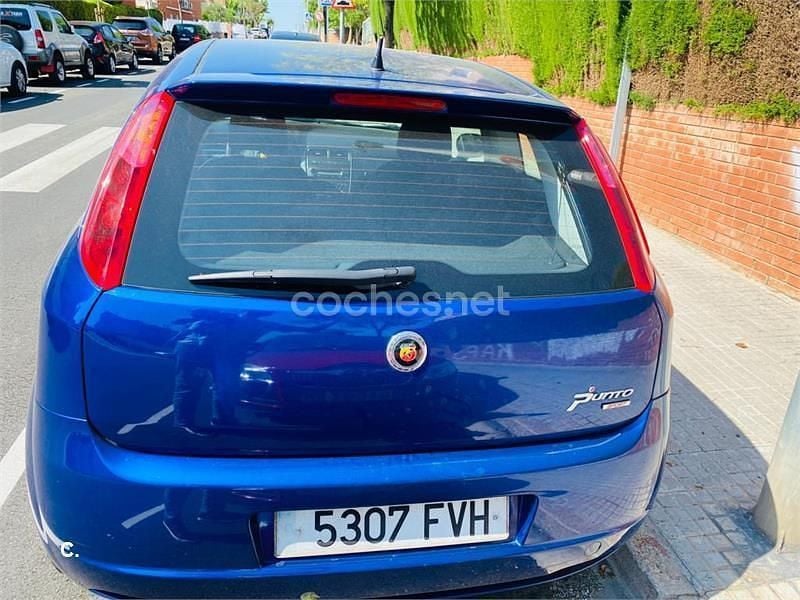 Usado Fiat Grande Punto Sport 95 CV (69 kW) 2007 Azul Utilitario