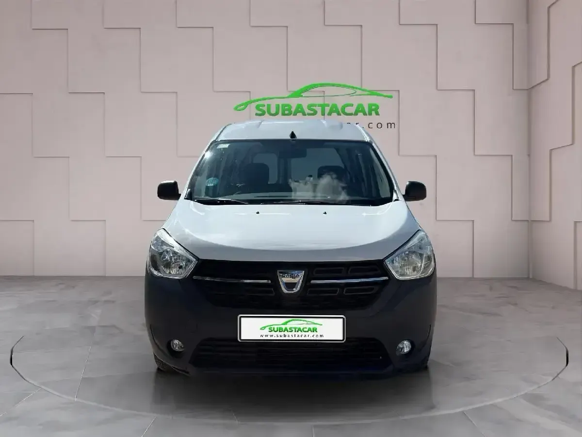 Usado Dacia Dokker Essentiel 110 CV (80 kW) 2020 Blanco Monovolumen