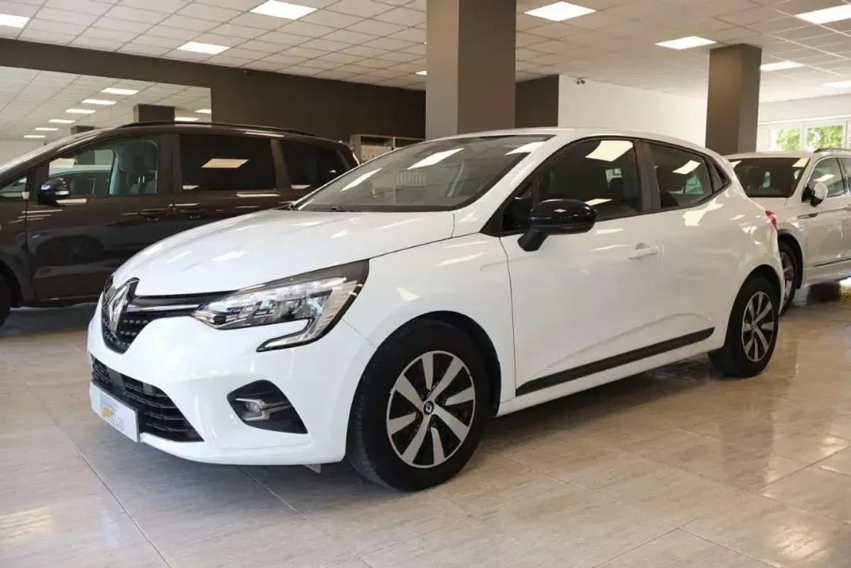 Usado Renault Clio Equilibre 101 CV (74 kW) 2023 Blanco Utilitario