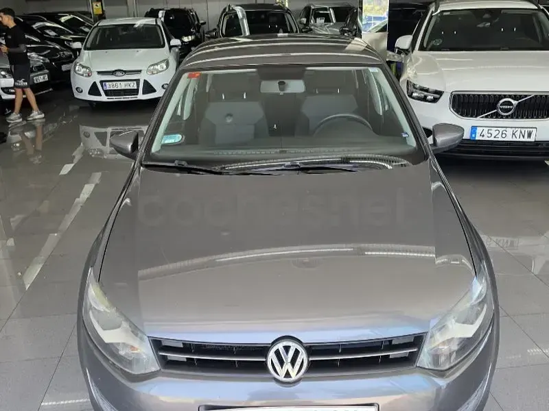 Usado VW Polo Advance 105 CV (77 kW) 2010 Gris / plata Utilitario
