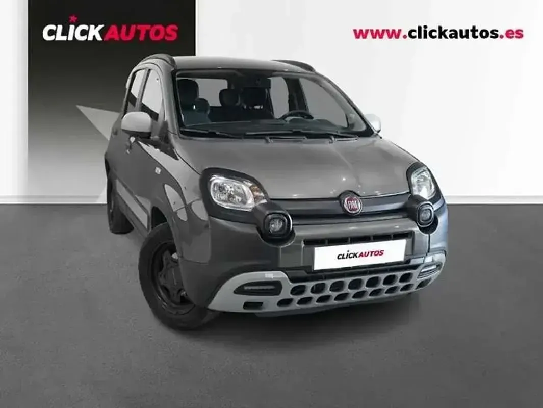 Usado Fiat Panda Garmin 71 CV (52 kW) 2023 Gris Utilitario
