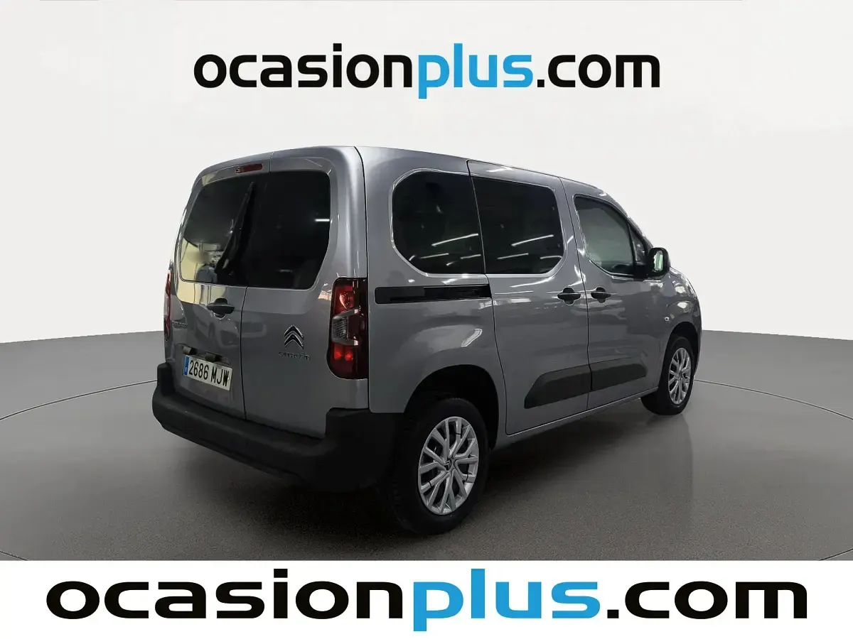 Usado Citroën Berlingo Live 102 CV (75 kW) 2023 Gris plata Monovolumen