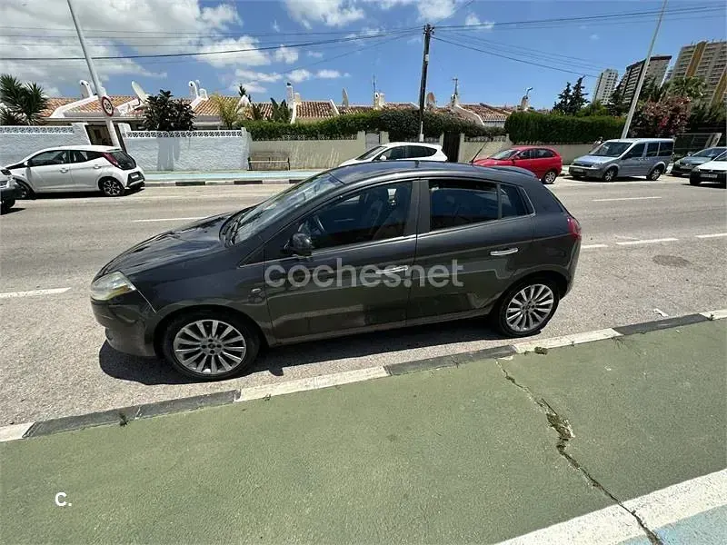 Usado Fiat Bravo Sport 150 CV (110 kW) 2007 Gris / plata Utilitario