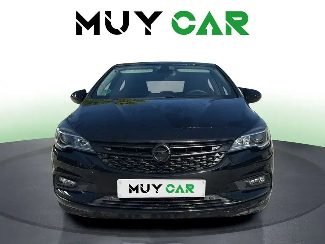 Usado Opel Astra S 110 CV (80 kW) 2019 Negro Utilitario