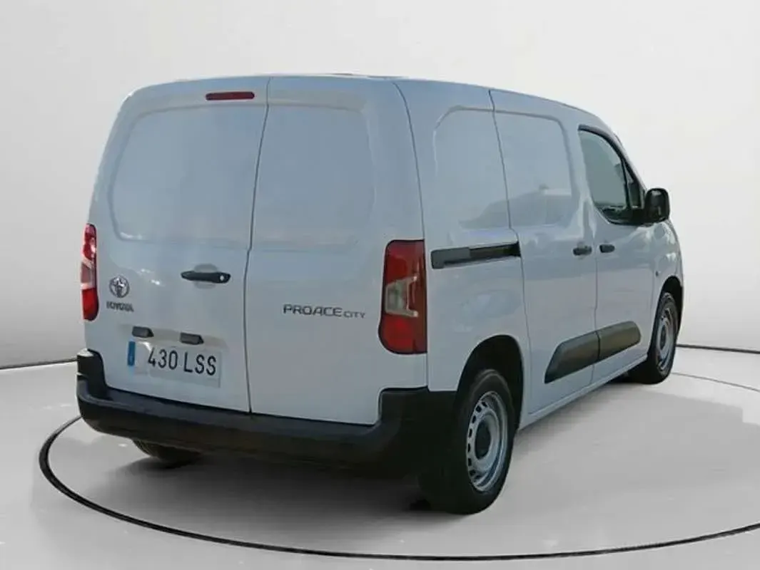 Usado Toyota Proace City City 102 CV (75 kW) 2021 Blanco Monovolumen
