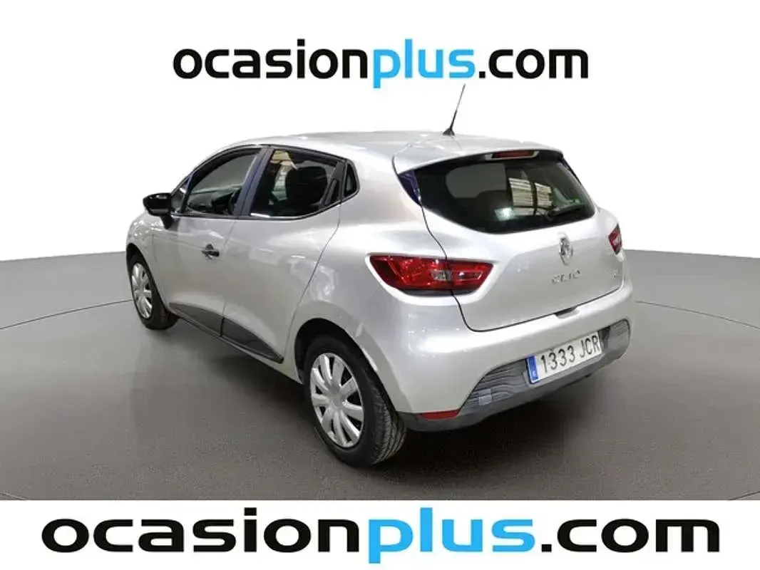 Usado Renault Clio Business 75 CV (55 kW) 2015 Plateado Utilitario