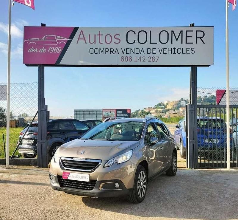 Usado Peugeot 2008 Active 92 CV (67 kW) 2014 Marrón SUV