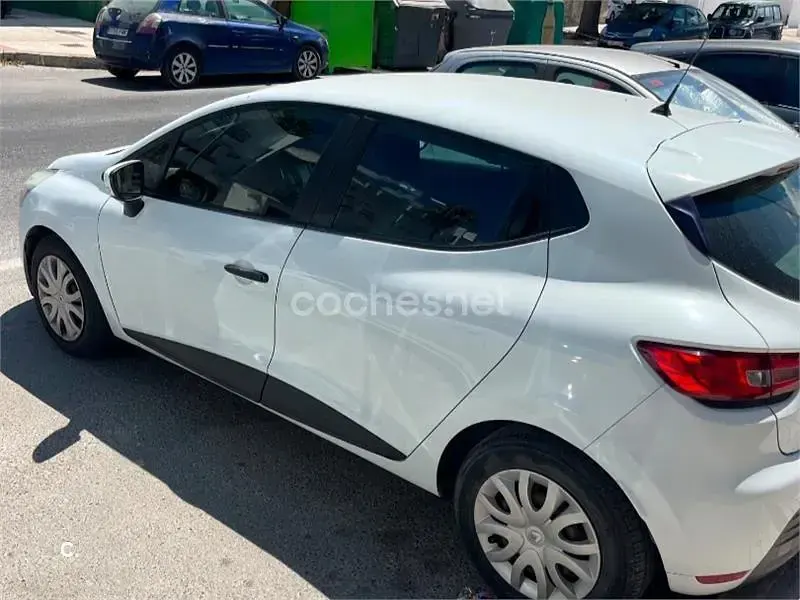 Usado Renault Clio IV LIMITED 90 CV (66 kW) 2018 Blanco Berlina