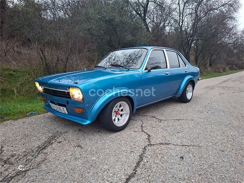 Usado Opel Kadett S 75 CV (55 kW) 1986 Azul Utilitario