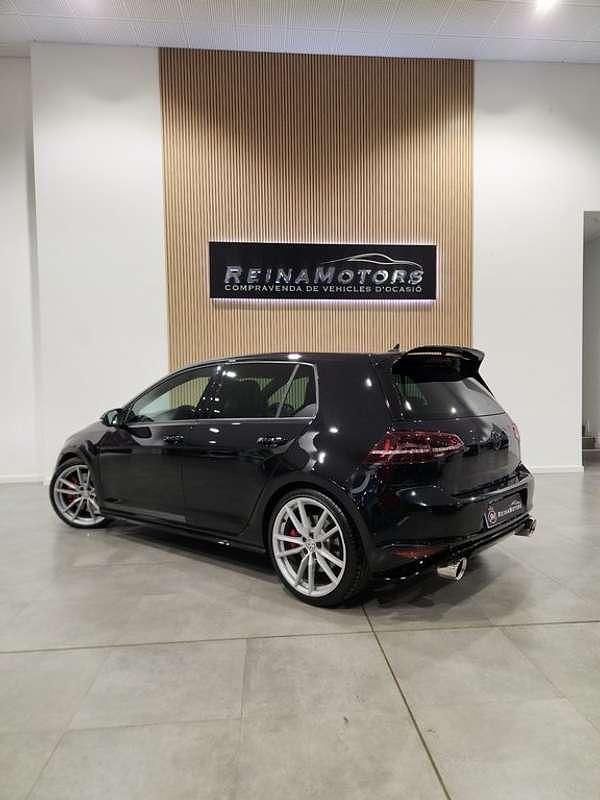 Usado VW Golf VII GTI 265 CV (194 kW) 2017 Negro Utilitario