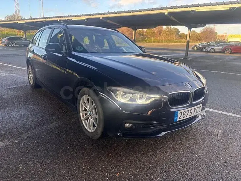 Usado BMW 318 Comfort Edition 150 CV (110 kW) 2017 Azul Familiar