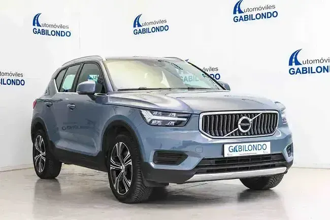 Usado Volvo XC40 Inscription 211 CV (155 kW) 2021 Gris SUV