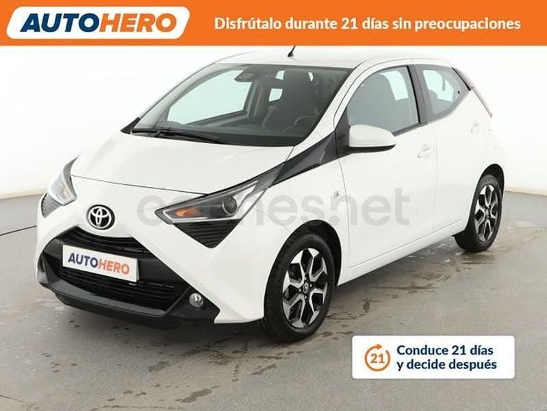 Usado Toyota Aygo X-play 72 CV (52 kW) 2022 Blanco Utilitario