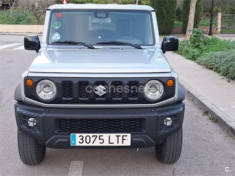 Usado Suzuki Jimny 102 CV (75 kW) 2020 Gris / plata SUV