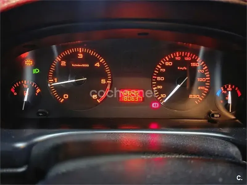 Usado Peugeot 406 110 CV (80 kW) 2001 Gris / plata Berlina