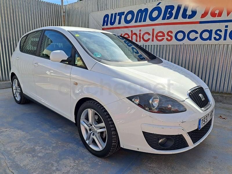 Usado Seat Altea Style 105 CV (77 kW) 2013 Blanco Monovolumen