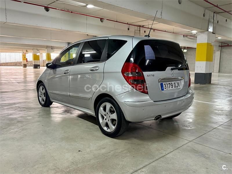 Usado Mercedes A170 Elegance 116 CV (85 kW) 2005 Gris / plata Monovolumen