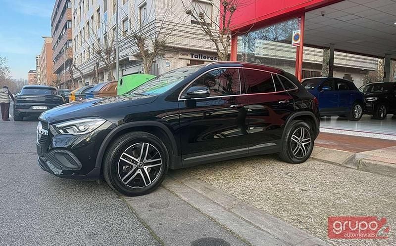 Usado Mercedes GLA250 218 CV (160 kW) 2021 Negro SUV