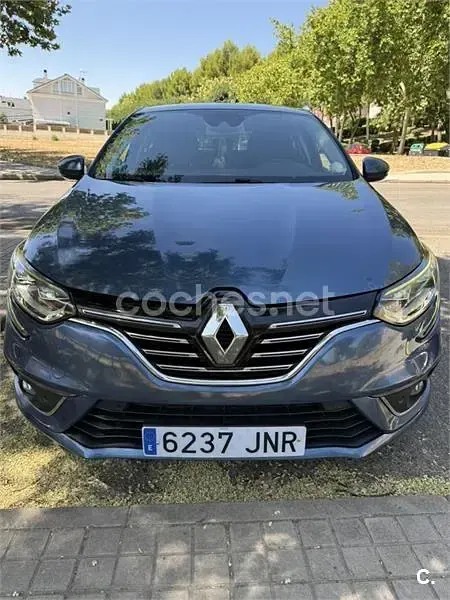 Usado Renault Mégane IV Bose Edition 110 CV (80 kW) 2016 Azul Berlina
