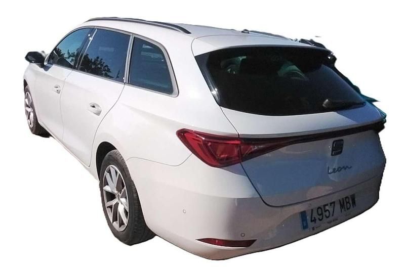 Usado Seat Leon ST Style 116 HP (85 kW) 2022 Branco Carrinha