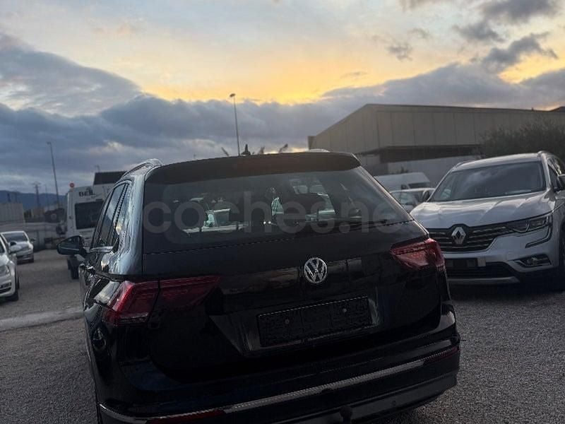 Usado VW Tiguan Advance 150 CV (110 kW) 2017 Negro SUV