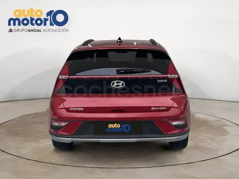 Usado Hyundai Bayon 100 CV (73 kW) 2024 Rojo SUV
