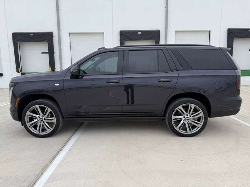 Usado Cadillac Escalade 426 CV (313 kW) 2025 Negro SUV