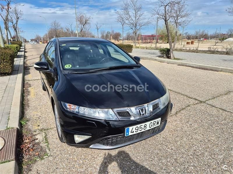 Usado Honda Civic Executive 140 CV (102 kW) 2009 Negro Berlina