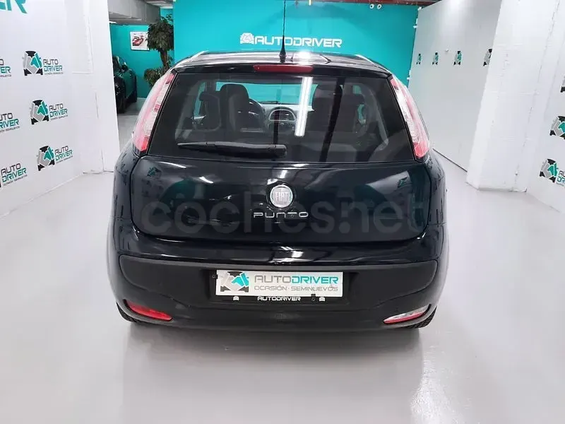 Usado Fiat Punto Evo Dynamic 75 CV (55 kW) 2011 Azul Utilitario