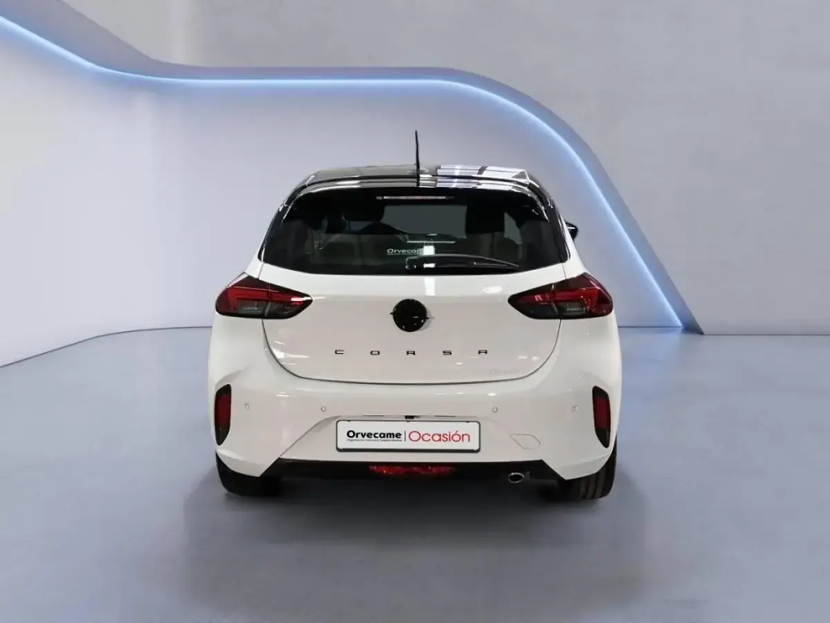 Usado Opel Corsa 100 CV (73 kW) 2024 Blanco Utilitario