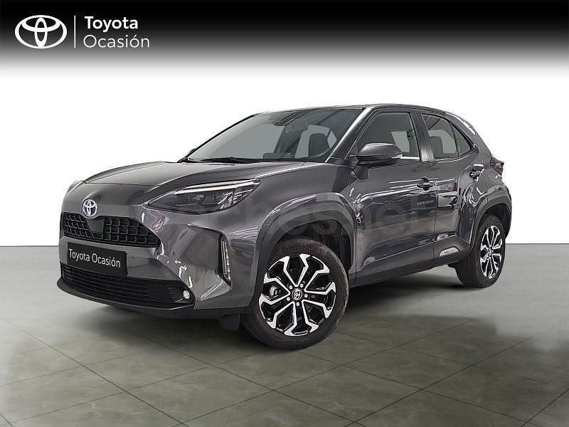 Usado Toyota Yaris Cross Active 130 CV (95 kW) 2025 Gris / plata SUV