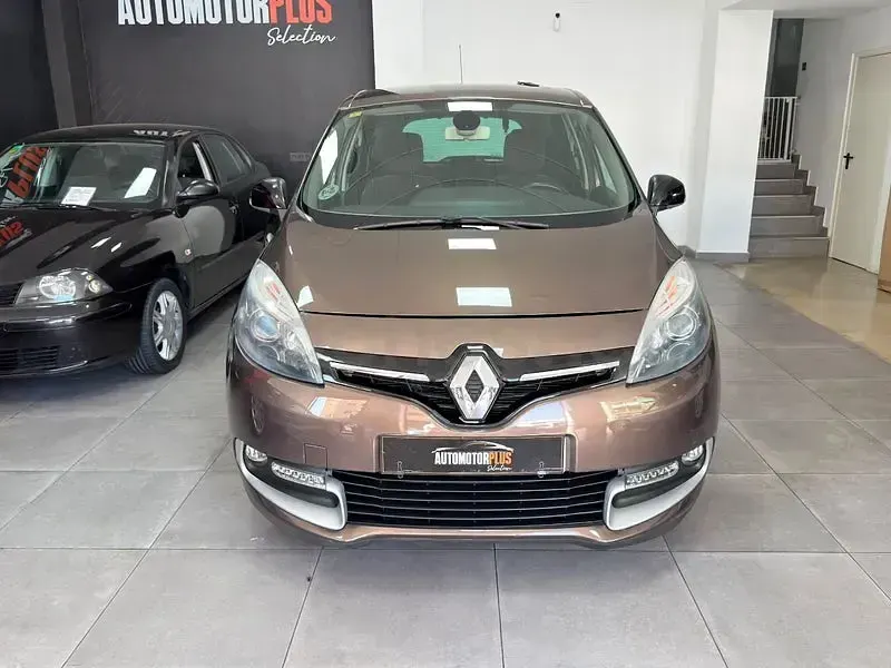 Usado Renault Scénic III LIMITED 130 CV (95 kW) 2015 Beige Monovolumen