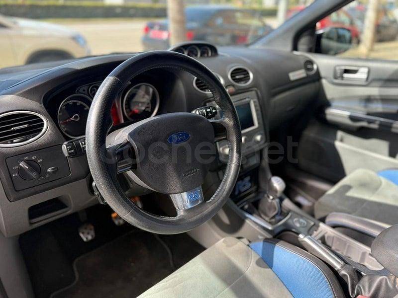 Usado Ford Focus RS 305 CV (224 kW) 2010 Blanco Berlina