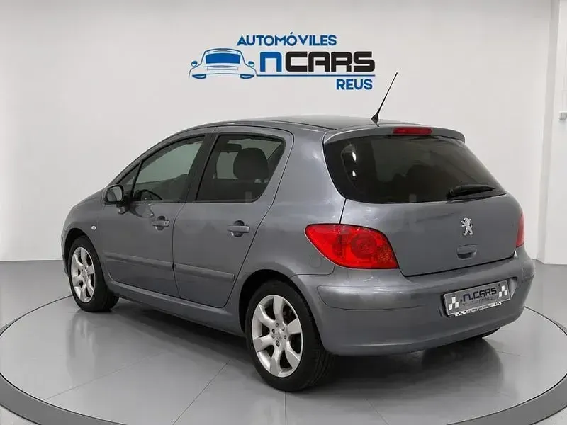 Usado Peugeot 307 110 CV (80 kW) 2006 Azul Berlina