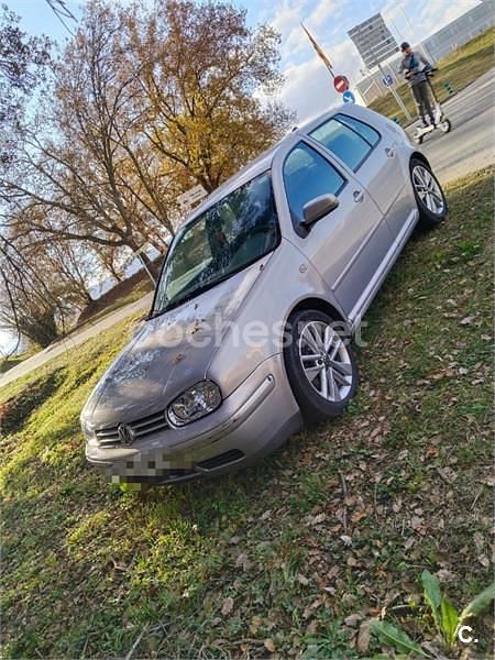 Usado VW Golf III Highline 110 CV (80 kW) 1999 Gris / plata Berlina