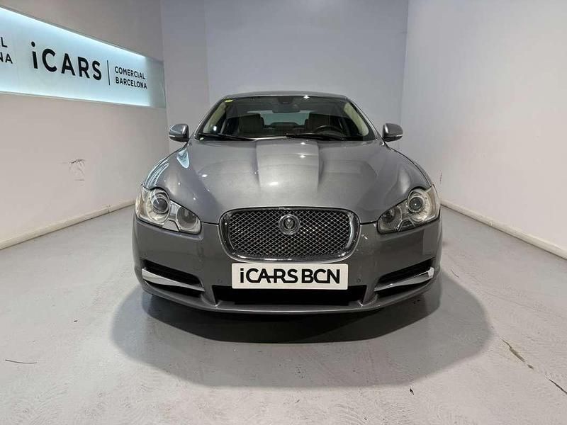 Usado Jaguar XF Premium Luxury 241 CV (177 kW) 2011 Plateado Berlina
