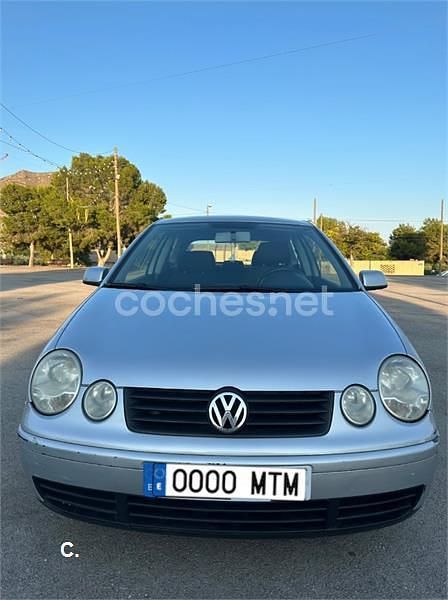 Gris / plata Usado 2005 VW Polo Match Berlina | 4300 € - Imagen 1/4