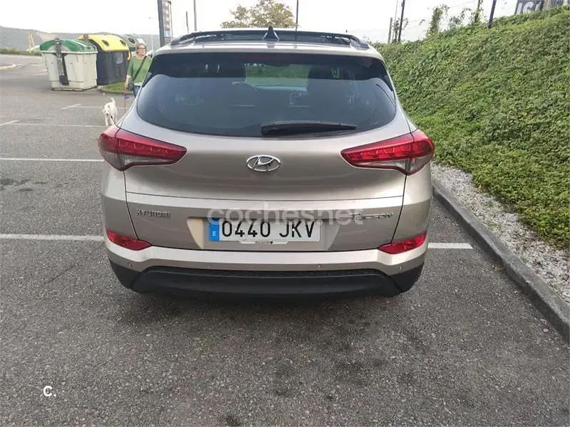 Usado Hyundai Tucson 115 CV (84 kW) 2015 Beige SUV