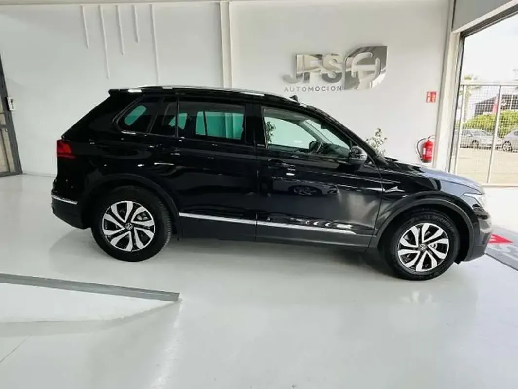 Usado VW Tiguan 150 CV (110 kW) 2022 Negro SUV