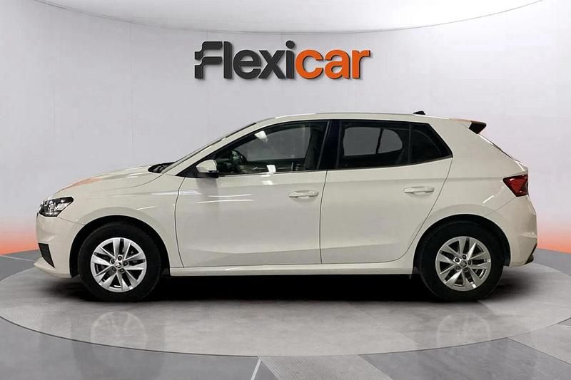 Usado Skoda Fabia Style 110 CV (80 kW) 2022 Blanco Utilitario