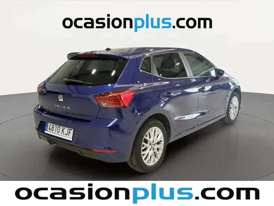 Usado Seat Ibiza Style 95 CV (69 kW) 2018 Azul Utilitario