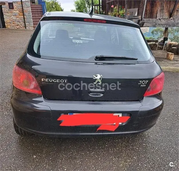 Usado Peugeot 307 110 CV (80 kW) 2004 Negro Berlina