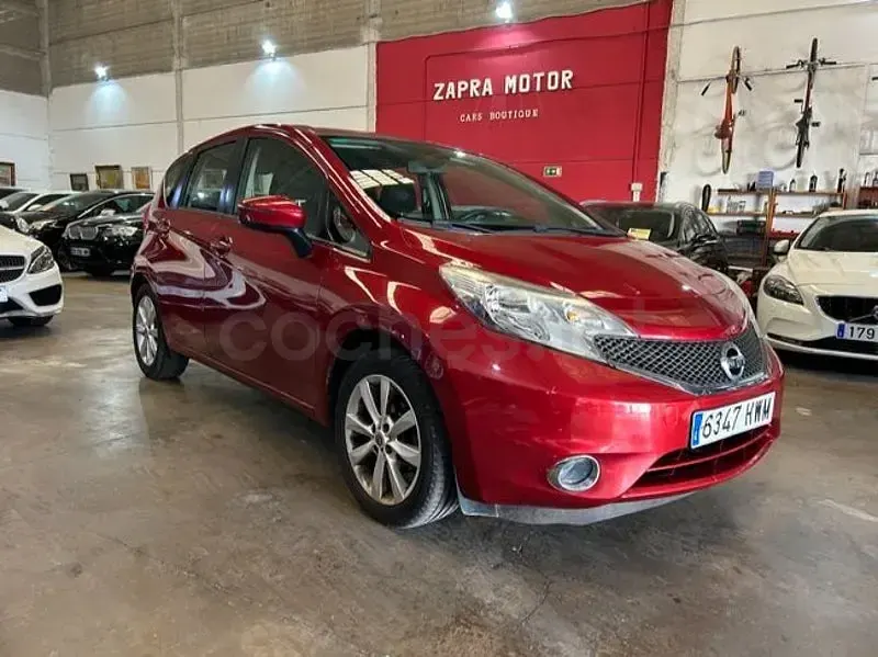 Usado Nissan Note Tekna 80 CV (58 kW) 2014 Granate Utilitario