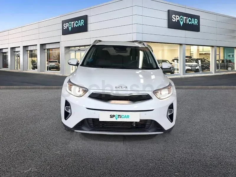 Usado Kia Stonic 101 CV (74 kW) 2025 Blanco SUV