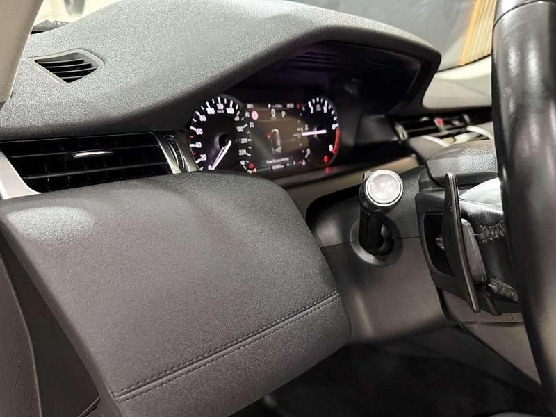 Usado Land Rover Discovery Sport 163 CV (119 kW) 2021 Blanco SUV