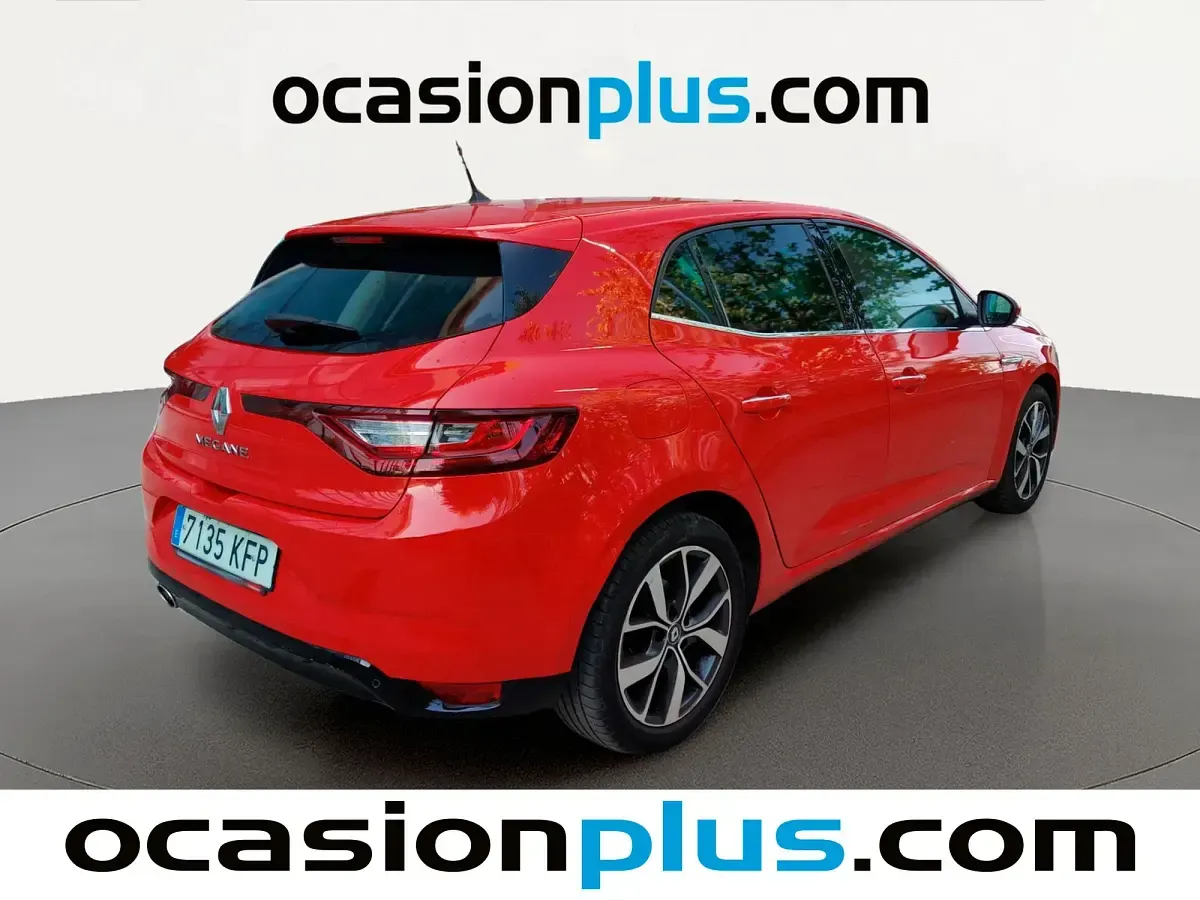 Usado Renault Mégane IV Zen 110 CV (80 kW) 2017 Rojo Utilitario
