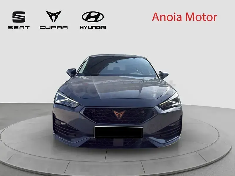 Usado Cupra Leon 150 CV (110 kW) 2022 Gris / plata Familiar