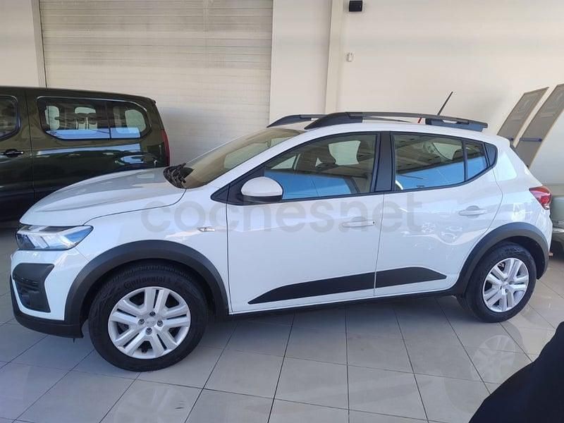 Usado Dacia Sandero Expression 91 CV (66 kW) 2024 Blanco Berlina